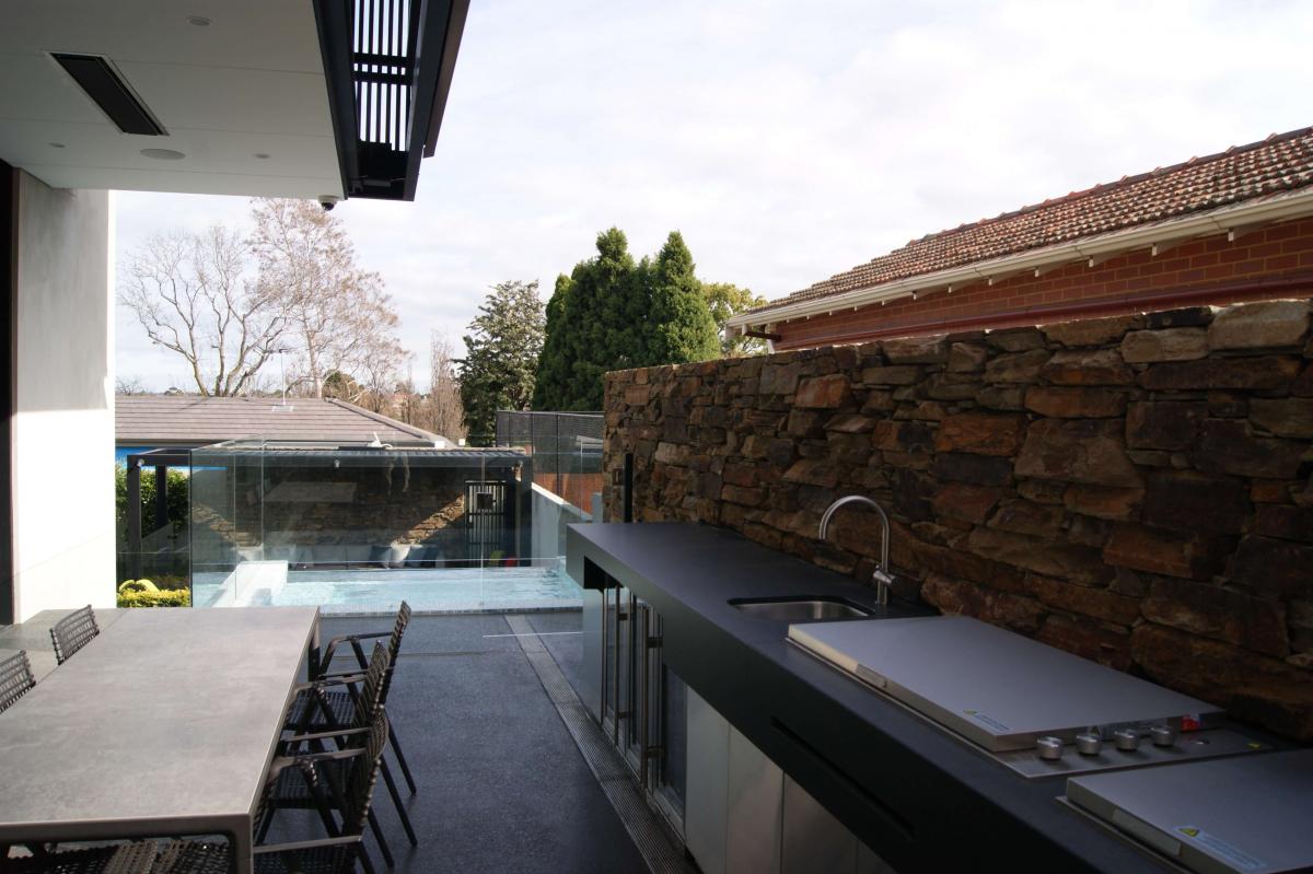 Frameless and semi frameless glass pool fencing by Design Inferno Glass